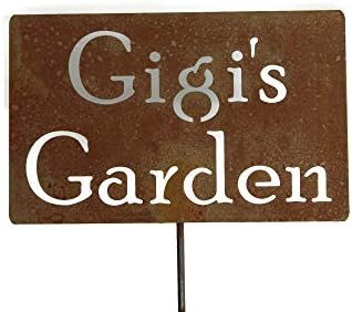 Family Name Gift Garden Stake 20 to 33 Inches Tall (Gigi's Garden, Medium 23" Tall) by Unknown