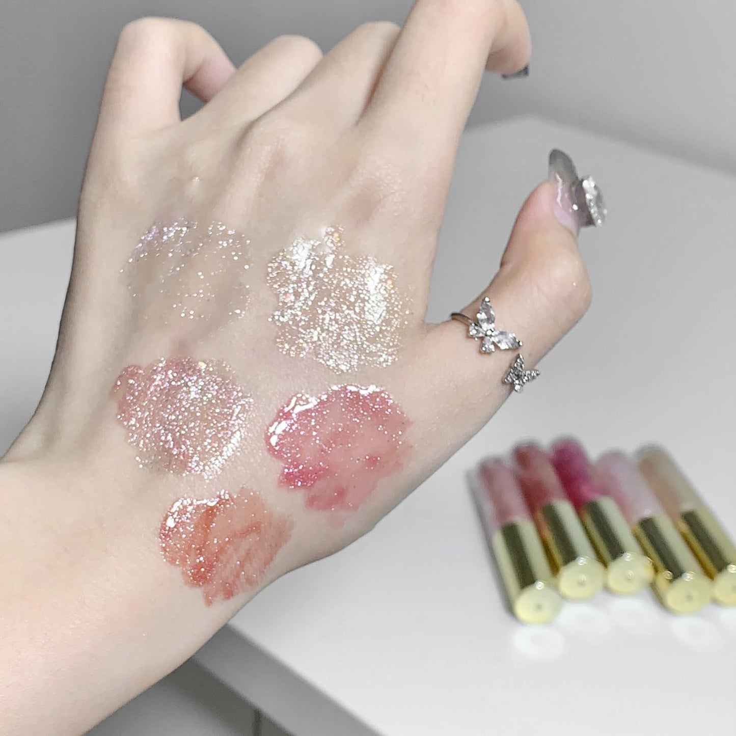 Petansy Shimmery Glitter Moisturizing Lip Gloss Nourishing Lipstick Set 5 Colors Lip Plumper Lip Gloss Hydrating Lip Glow Oil Shiny Glitter Sparkly Glossy Set