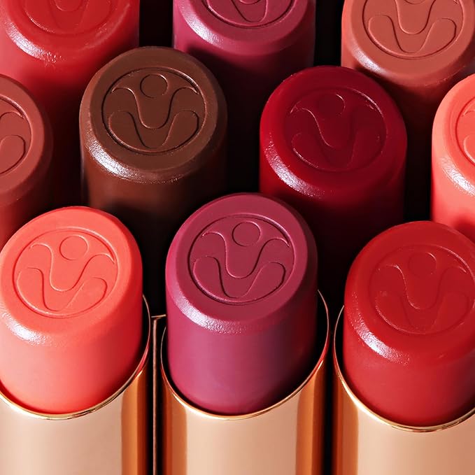 Magnifaik Beijo Luminous Moisturizing Lipstick - Lip Makeup with Natural Ingredients - Mango Butter and Acai Oil Lipstick for Women - Goiaba - 0.1 oz