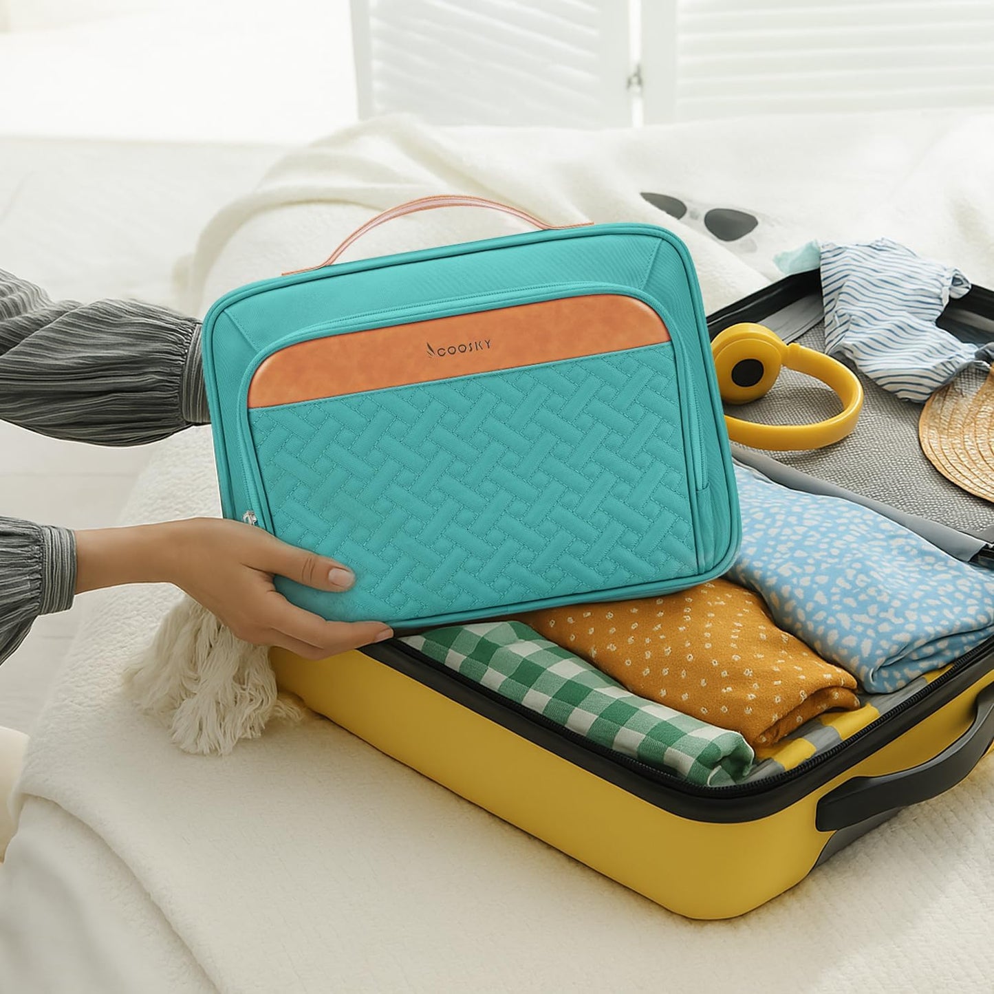 Travel Hanging Toiletry Bag for Women, Cruise Ship Essentials, with Jewelry Organizer, Extra Large Makeup Dopp Kit, Waterproof Cosmetic Bags, Toiletries Kit Set with Trolley Belt, Blue