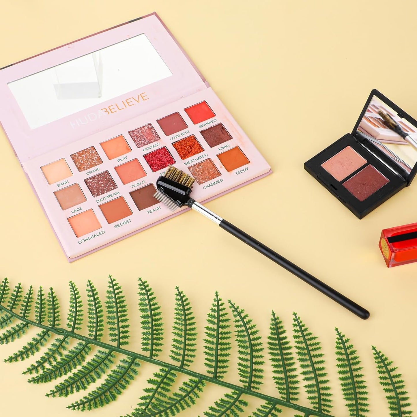 1 Pcs Eyebrow Brush, Metal Eyelash Comb, Resuable Dual Eyebrow Comb, Eye Brow Makeup Brush Eye Lash Comb for Eyelashes Extension (Bristles)