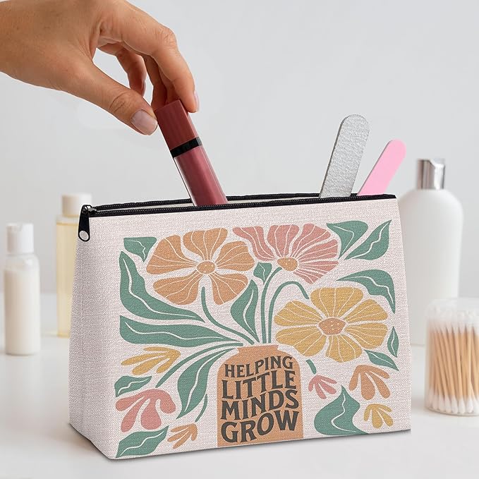 Teacher Gifts for Women — Appreciation Gifts for Teachers Women, Helping Little Minds Grow Teacher Makeup Bag Cosmetic Bag Makeup Zipper Pouch